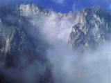 Falaise dans les nuages - Falaise dans les nuages.jpg